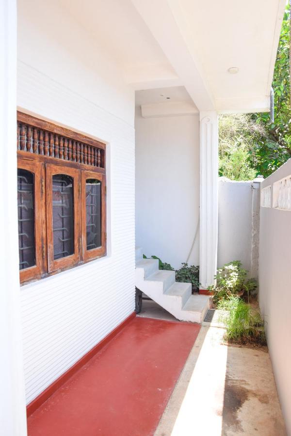 Tharaka Homestay Weligama Exterior photo